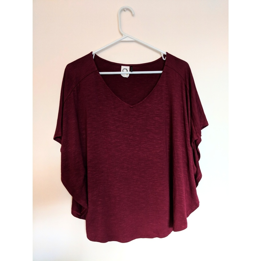 Akemi Kin batwing Top